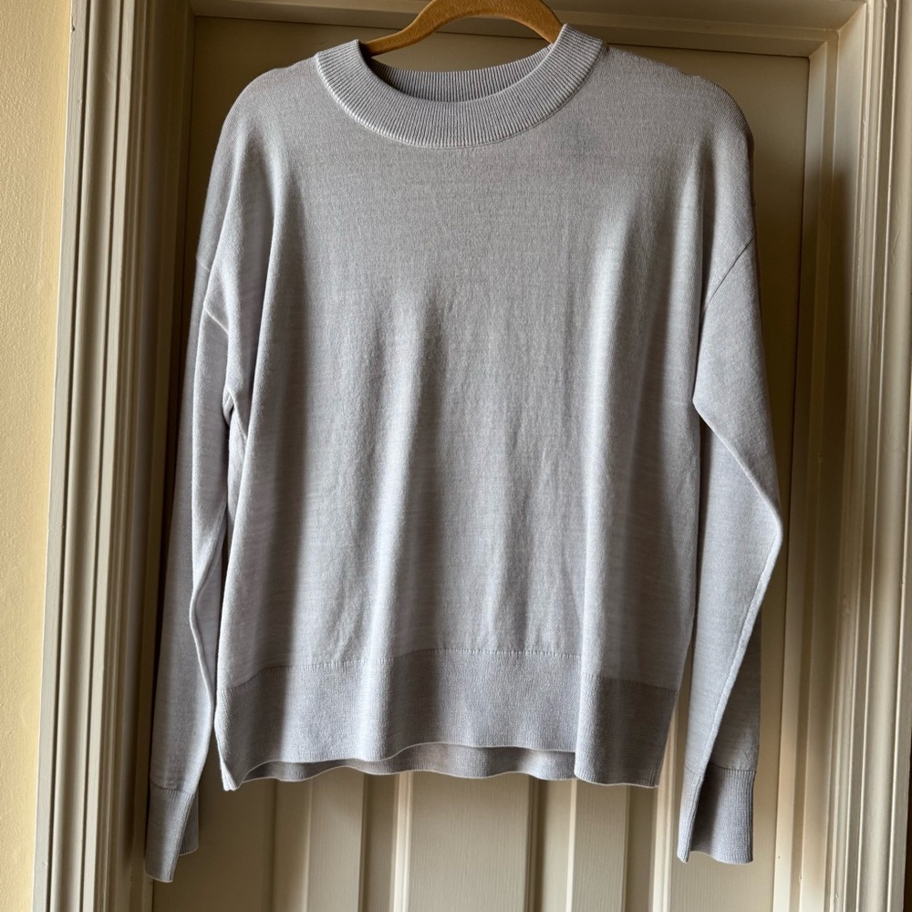 Halogen Sweater Women's Size M Gray Wool Blend Cut Out Back Long Sleeve